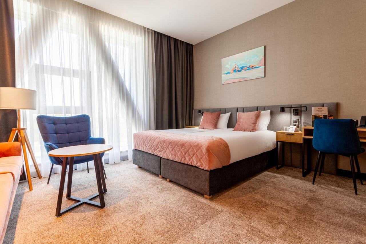 Hotel Sante Warsaw Exterior photo